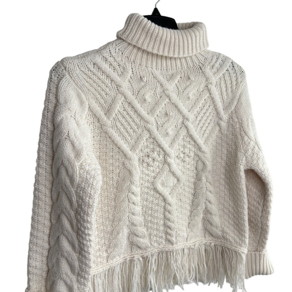 Aqua Fringe Sweater Large Chunky Cowl Neck Ivory Cable Knit Blogger Favorite NEW - Picture 3 of 13